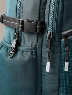 Calvin Klein Praktischer runder Rucksack mit Streifenmuster und Reißverschluss^Herren RucksäckeFrisch Eingetroffen|Taschen