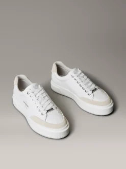 Calvin Klein Premier – Sneakers aus Leder mit charakteristischem Logo^Damen SneakerFrisch Eingetroffen