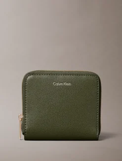 Calvin Klein Quadratisches Portemonnaie mit Reißverschluss und Folien-Logo^Damen Geldbörsen & Etuis