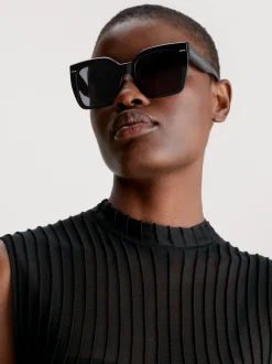 Calvin Klein Rechteckige Sonnenbrille CK23508S^Damen Sonnenbrillen