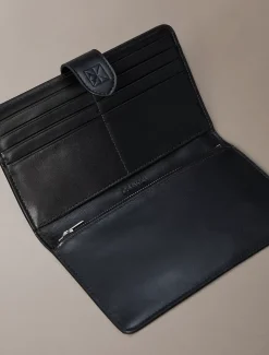 Calvin Klein Reisepass-Portemonnaie aus Nappaleder^Damen Geldbörsen & Etuis