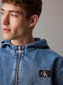 Calvin Klein Reißverschlussjacke aus Denim mit Kapuze^Herren Jeansjacken|JackenFrisch Eingetroffen