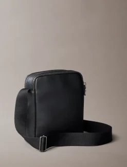 Calvin Klein Reporter Bag mit geprägtem Monogramm^Herren Umhängetaschen & Schultertaschen|Taschen