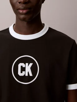 Calvin Klein Ringer-T-Shirt mit Logo-Grafik^Herren T-shirts