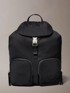 Calvin Klein Rucksack mit Klappe aus weichem Satin-Nylon^Damen Taschen & Accessoires|Taschen