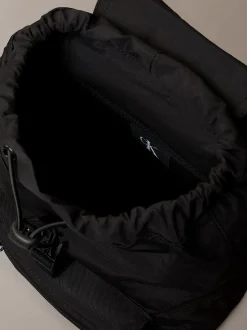 Calvin Klein Rucksack mit Klappverschluss für Kinder^Kinder Taschen & Accessoires|Taschen & Accessoires