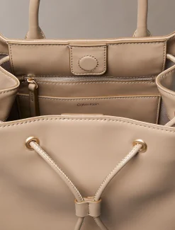 Calvin Klein Rucksack mit Tunnelzugverschluss und Monogramm^Damen Rucksäcke|Taschen