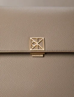 Calvin Klein Satchel-Tasche mit genarbter Oberfläche^Damen SchultertaschenFrisch Eingetroffen|Taschen