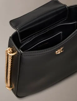 Calvin Klein Satteltasche mit Monogramm und Kettenriemen^Damen Umhängetaschen|Taschen