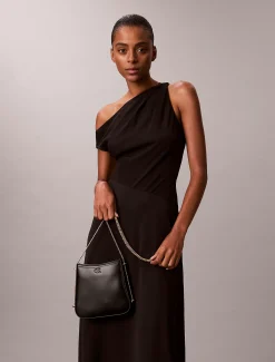 Calvin Klein Satteltasche mit Monogramm und Kettenriemen^Damen Umhängetaschen|Taschen