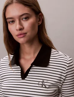 Calvin Klein Schmal geschnittenes Poloshirt mit Rippstrickstreifen^Damen T-shirts & Tops
