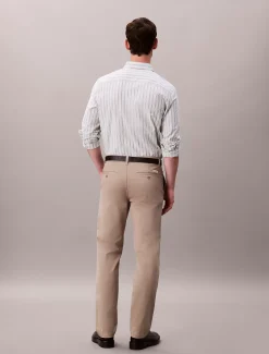 Calvin Klein Schmale Chino-Hose aus Twill^Herren Hosen & Shorts