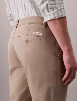 Calvin Klein Schmale Chino-Hose aus Twill^Herren Hosen & Shorts