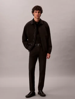 Calvin Klein Schmale Hose aus technischem Gewebe^Herren Hosen & Shorts