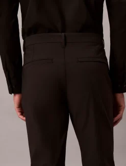 Calvin Klein Schmale Hose aus technischem Gewebe^Herren Hosen & Shorts