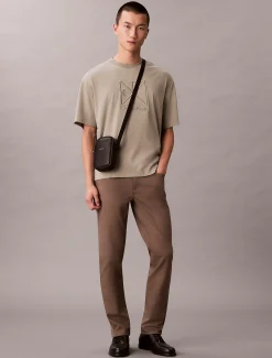 Calvin Klein Schmale Reporter Bag mit Relief-Logoplakette^Herren Umhängetaschen & Schultertaschen|Taschen