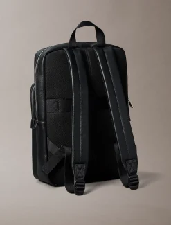 Calvin Klein Schmaler eckiger Rucksack mit Mikromuster^Herren RucksäckeFrisch Eingetroffen|Taschen