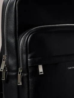 Calvin Klein Schmaler eckiger Rucksack mit Mikromuster^Herren RucksäckeFrisch Eingetroffen|Taschen