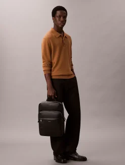 Calvin Klein Schmaler eckiger Rucksack mit Mikromuster^Herren RucksäckeFrisch Eingetroffen|Taschen