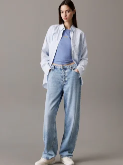 Calvin Klein Schmales cropped T-Shirt mit Badge^Damen T-shirts & Tops