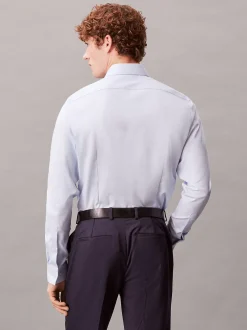 Calvin Klein Schmales Hemd aus bügelfreier Stretch-Baumwolle^Herren Anzüge|Hemden & Poloshirts