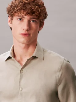 Calvin Klein Schmales Hemd aus einem Leinen-Mix^Herren Anzüge|Hemden & Poloshirts