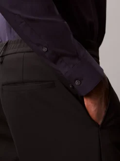 Calvin Klein Schmales Hemd aus Stretch-Popeline^Herren Hemden & Poloshirts
