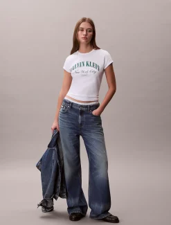 Calvin Klein Schmales T-Shirt mit Varsity-Logo^Damen T-shirts & Tops