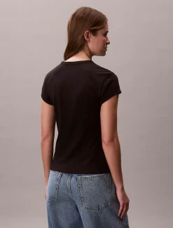Calvin Klein Schmales T-Shirt mit Varsity-Logo^Damen T-shirts & Tops
