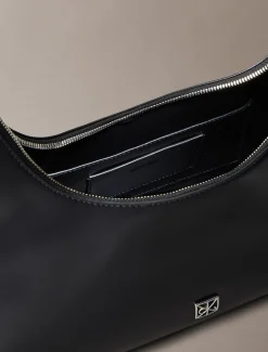 Calvin Klein Schultertasche aus glattem Leder mit Emblem-Logo^Damen Umhängetaschen|SchultertaschenFrisch Eingetroffen