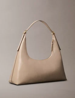 Calvin Klein Schultertasche aus glattem Leder mit Emblem-Logo^Damen SchultertaschenFrisch Eingetroffen|Taschen