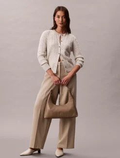 Calvin Klein Schultertasche aus glattem Leder mit Emblem-Logo^Damen SchultertaschenFrisch Eingetroffen|Taschen