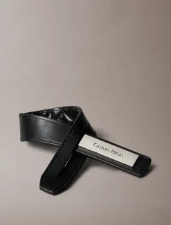 Calvin Klein Set aus Reisepasshalter und Gepäckanhänger mit Monogramm^Herren Geldbörsen & Kartenetuis