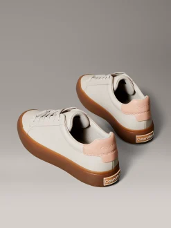 Calvin Klein Sneakers aus weichem Leder mit Logoprägung^Damen SneakerFrisch Eingetroffen