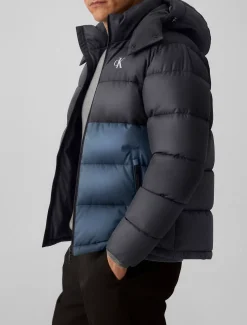 Calvin Klein Steppjacke aus Nylon in Blockfarben-Design^Herren Stepp Jacken|JackenFrisch Eingetroffen