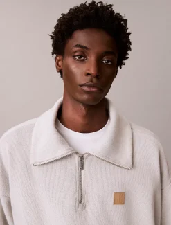 Calvin Klein Sweatshirt aus angerautem Rippenstoff mit Viertelreißverschluss und Emblem-Logo^Herren Hoodies & Sweatshirts