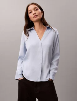 Calvin Klein Tailliertes Hemd aus gehämmertem Satin^Damen Hemden & Blusen