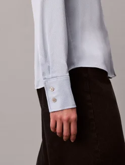 Calvin Klein Tailliertes Hemd aus gehämmertem Satin^Damen Hemden & Blusen