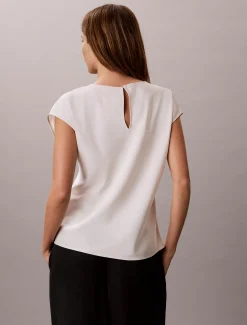 Calvin Klein Tailliertes Top aus glattem Satin^Damen Hemden & Blusen
