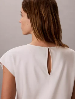 Calvin Klein Tailliertes Top aus glattem Satin^Damen Hemden & Blusen