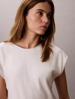 Calvin Klein Tailliertes Top aus glattem Satin^Damen Hemden & Blusen