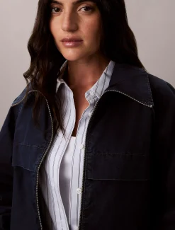 Calvin Klein Tech-Denim-Jacke mit Reißverschluss^Damen Jeansjacken|JackenFrisch Eingetroffen