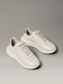 Calvin Klein Ultraleichte Sneakers mit verspiegelter silberner Lasche^Damen SneakerFrisch Eingetroffen