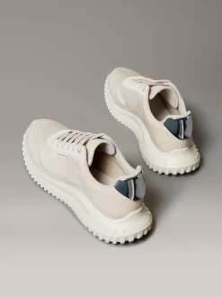 Calvin Klein Ultraleichte Sneakers mit verspiegelter silberner Lasche^Damen SneakerFrisch Eingetroffen