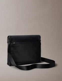 Calvin Klein Umhängetasche aus mattem Nylon^Herren Taschen
