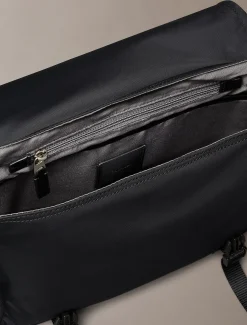 Calvin Klein Umhängetasche aus mattem Nylon^Herren Taschen