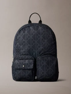 Calvin Klein Verstaubarer Rucksack aus Nylon mit Emblem-Logo-Prägung^Herren Taschen