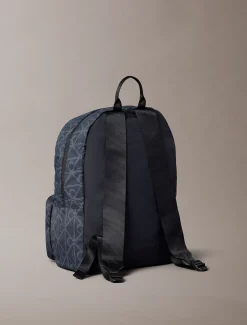 Calvin Klein Verstaubarer Rucksack aus Nylon mit Emblem-Logo-Prägung^Herren Taschen