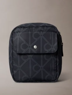 Calvin Klein Verstaubarer Rucksack aus Nylon mit Emblem-Logo-Prägung^Herren Taschen