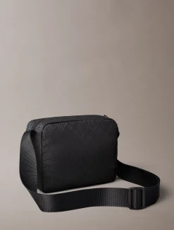 Calvin Klein Wasserabweisende Crossbody-Kameratasche aus Ripstop^Herren Umhängetaschen & Schultertaschen|Taschen